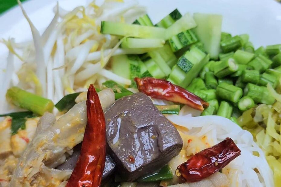 ขนมจีนน้ำยาไก่